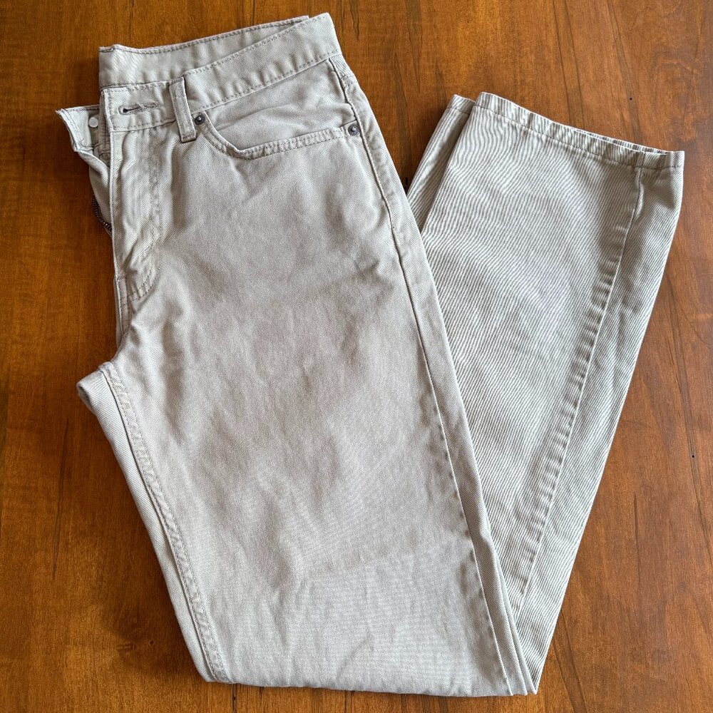 32Wx34L Levi's 514 Straight in Chinchilla Soft Washed Twill